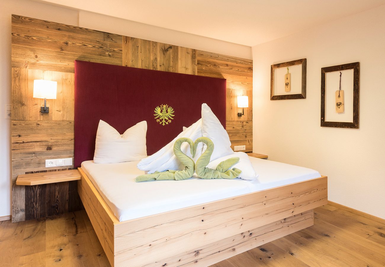 Romantikzimmer Tirol im Hotel Erika in Neustift