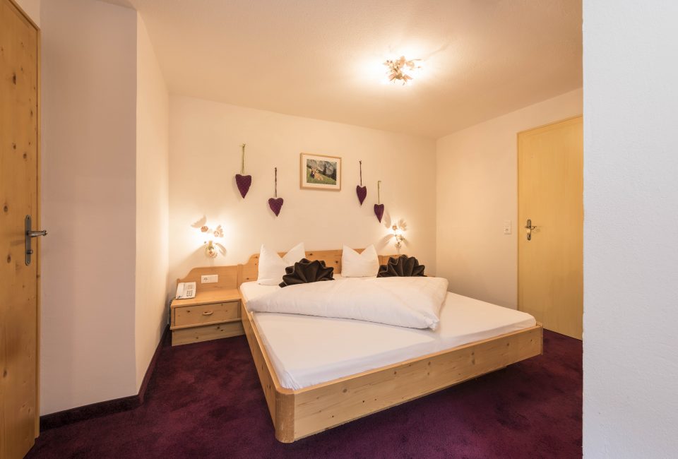 C_HASIBEDER_DSC0330-Bearbeitet Einzelzimmer Klassik im Hotel Erika in Neustift