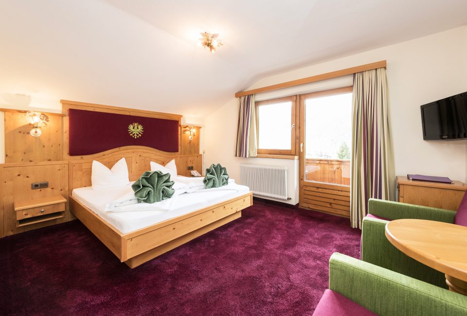 C_HASIBEDER_DSC0350-Bearbeitet Tiroler Zimmer im Stubaital