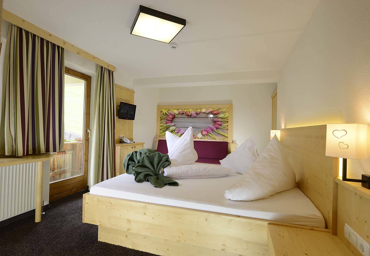 Zimmer mit Bergblick Hotel im Stubaital