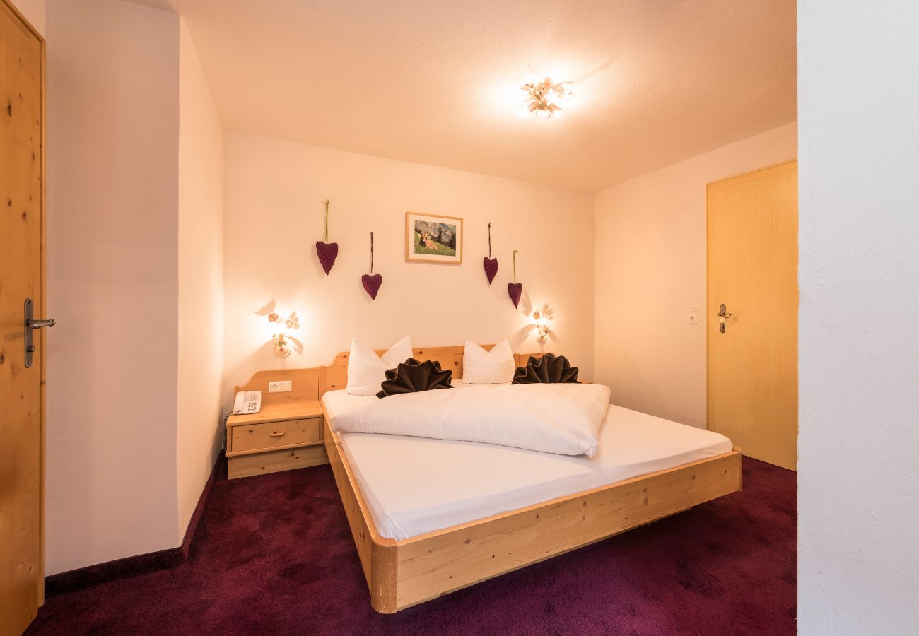 Zimmer Bergblick Hotel im Stubaital