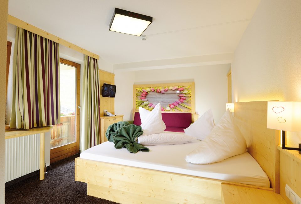 _DSC0547_k Doppelzimmer KLASSIK Bergblick